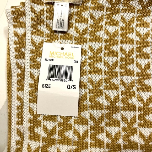 Brand new Michael Kors scarf - Picture 1 of 2